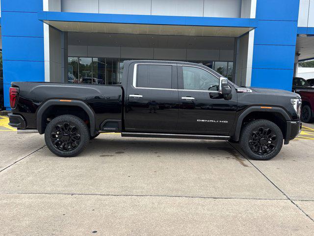 2025 GMC Sierra 2500HD 4WD Crew Cab Standard Bed Denali