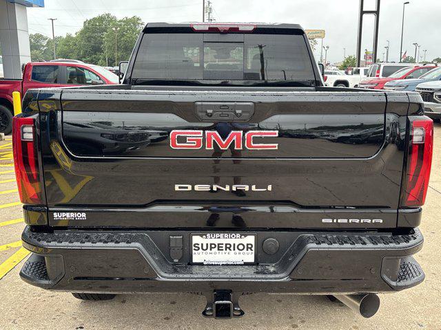 2025 GMC Sierra 2500HD 4WD Crew Cab Standard Bed Denali