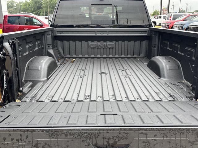 2025 GMC Sierra 2500HD 4WD Crew Cab Standard Bed Denali