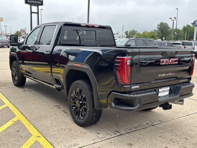 2025 GMC Sierra 2500HD 4WD Crew Cab Standard Bed Denali