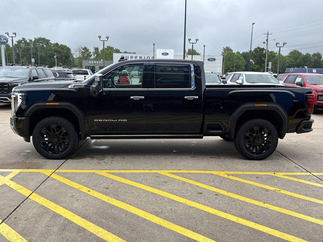 2025 GMC Sierra 2500HD 4WD Crew Cab Standard Bed Denali