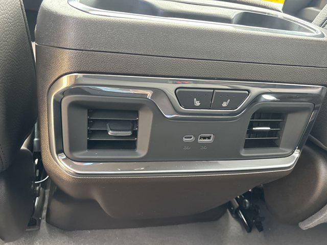 2025 GMC Sierra 2500HD 4WD Crew Cab Standard Bed Denali