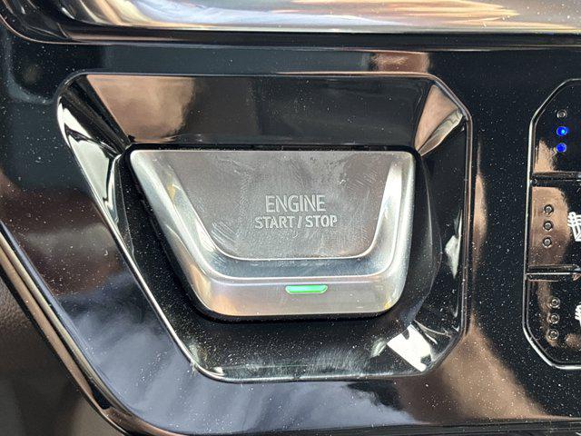 2025 GMC Sierra 2500HD 4WD Crew Cab Standard Bed Denali