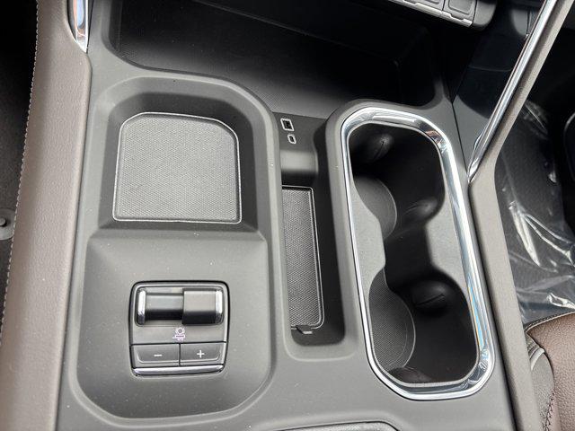 2025 GMC Sierra 2500HD 4WD Crew Cab Standard Bed Denali