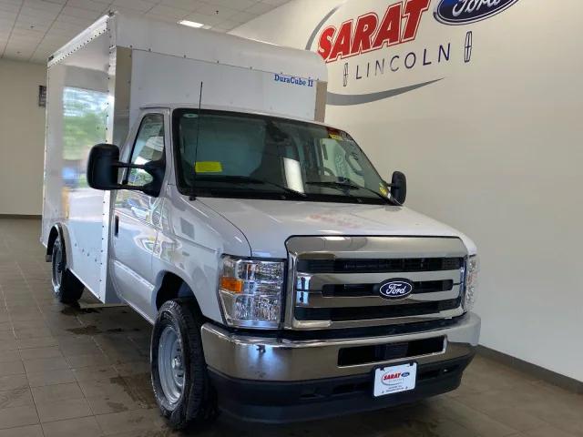 2026 Ford E-350 Cutaway E-350 SRW 138 WB