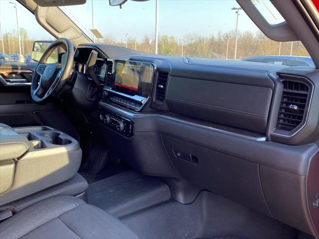 2023 Chevrolet Silverado 1500 4WD Crew Cab Short Bed RST