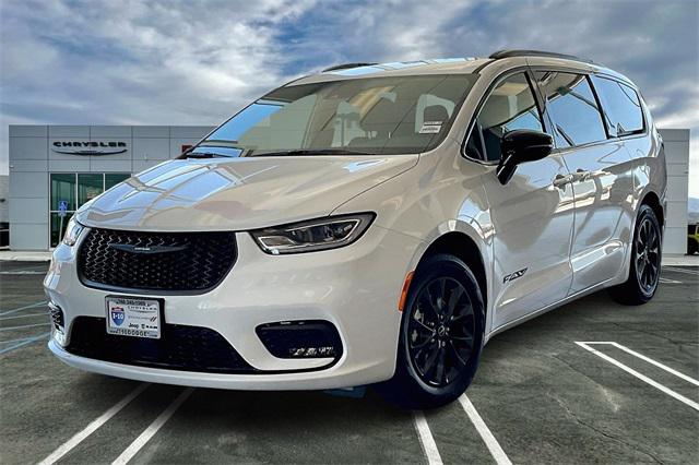 2025 Chrysler Pacifica PACIFICA SELECT