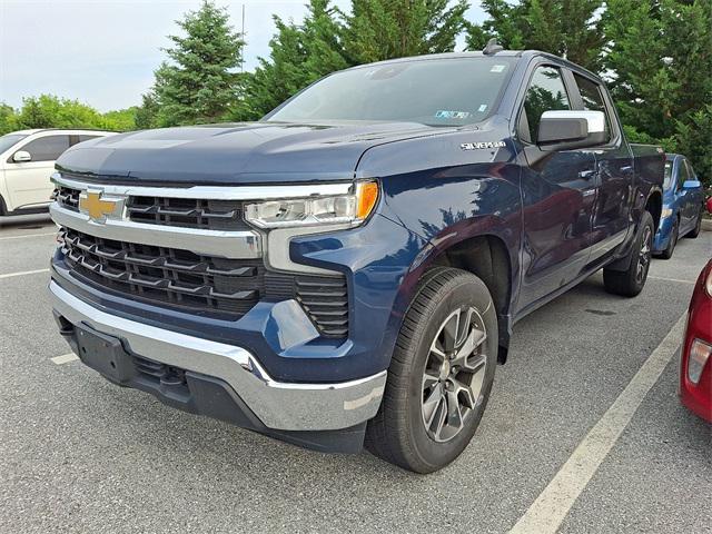 2022 Chevrolet Silverado 1500 4WD Crew Cab Short Bed LT with 2FL