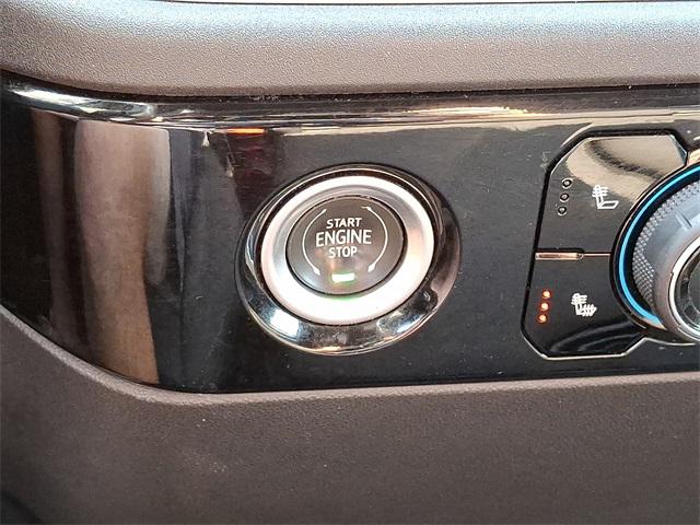 2022 Chevrolet Silverado 1500 4WD Crew Cab Short Bed LT with 2FL
