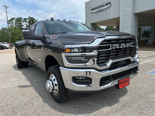 2025 RAM Ram 3500 RAM 3500 LONE STAR CREW CAB 4X4 8 BOX