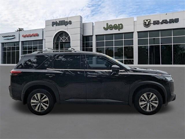 2023 Nissan Pathfinder SL FWD