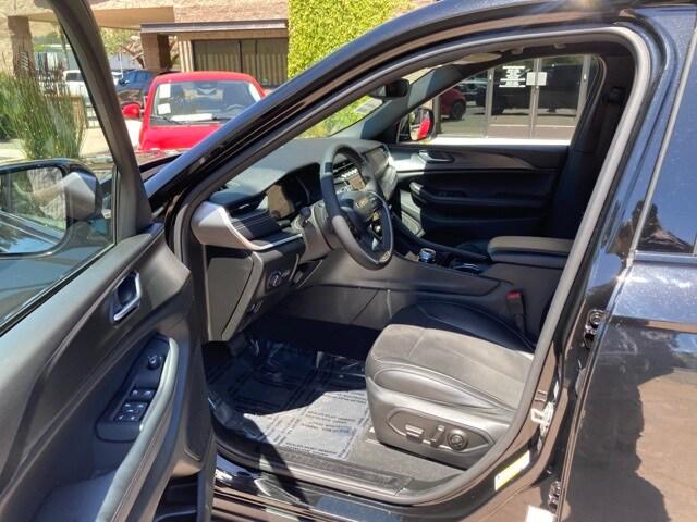 2023 Jeep Grand Cherokee L Altitude 4x2