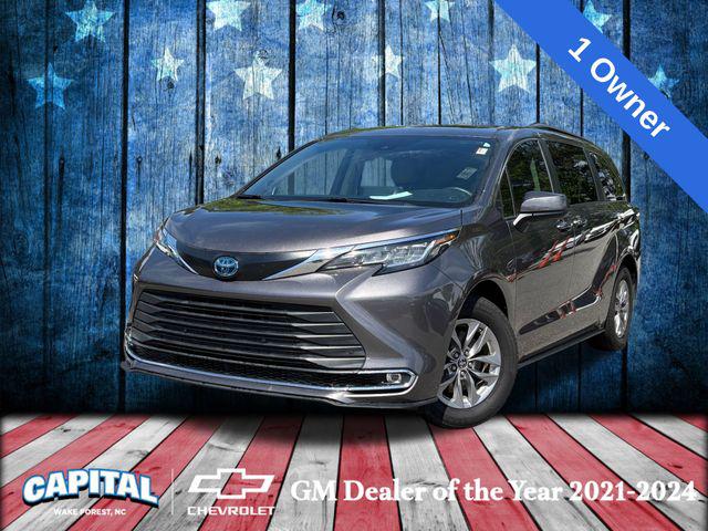 2022 Toyota Sienna XLE