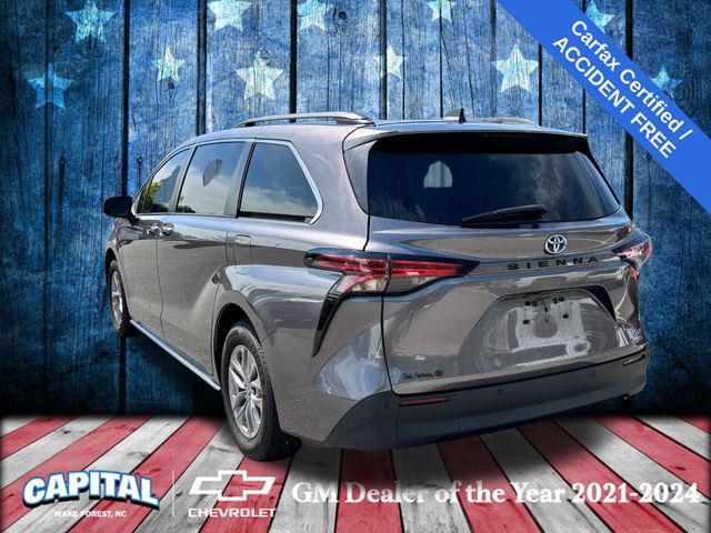 2022 Toyota Sienna XLE