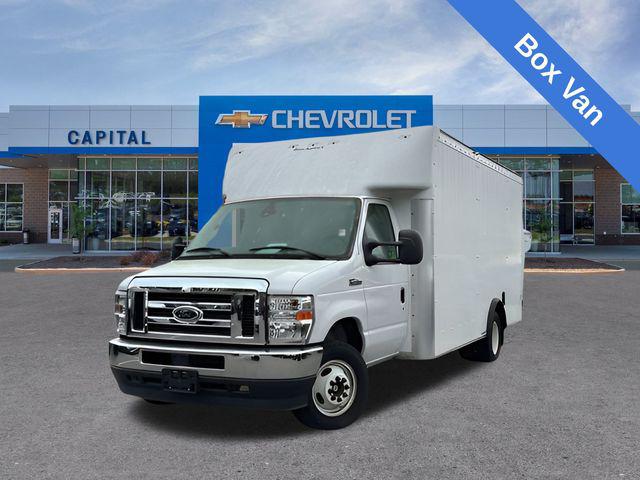 2023 Ford E-450 Cutaway Base