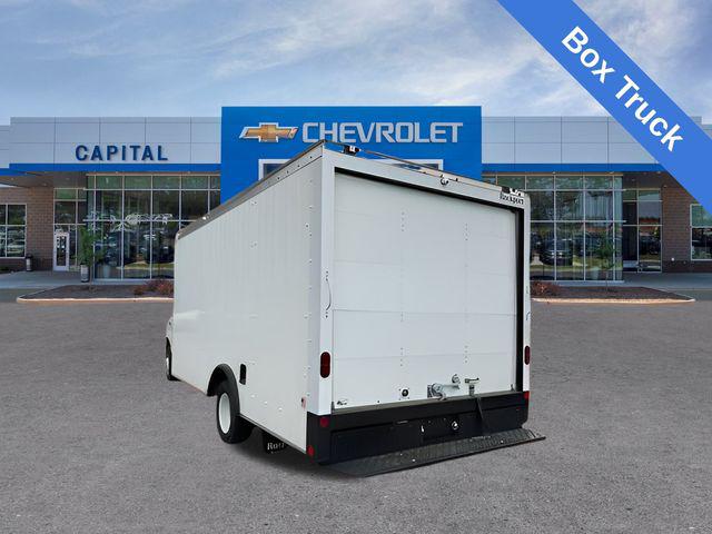 2023 Ford E-450 Cutaway Base
