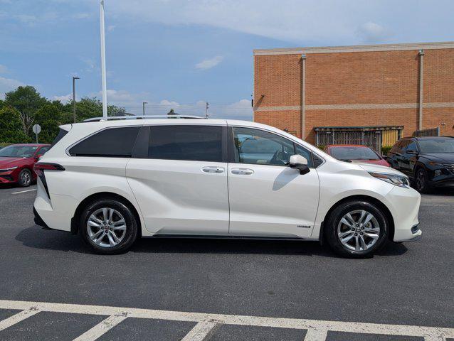 2021 Toyota Sienna Limited