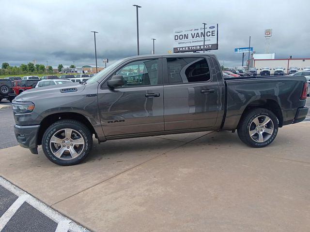 2025 RAM Ram 1500 RAM 1500 TRADESMAN CREW CAB 4X4 57 BOX
