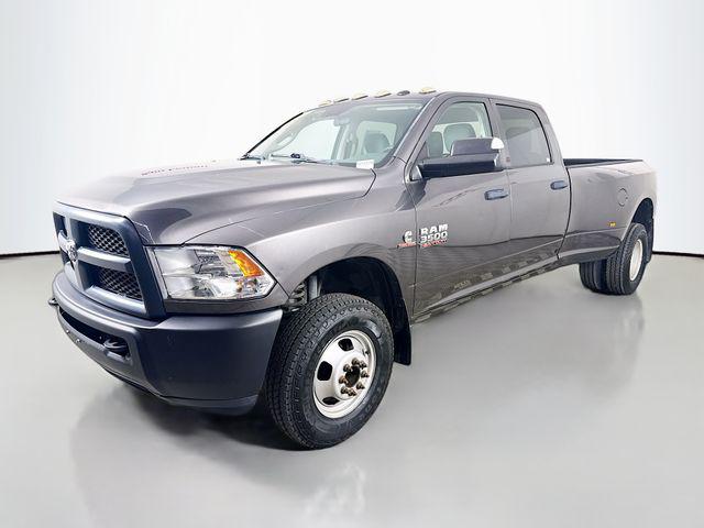 2017 RAM 3500 Tradesman Crew Cab 4x4 8 Box