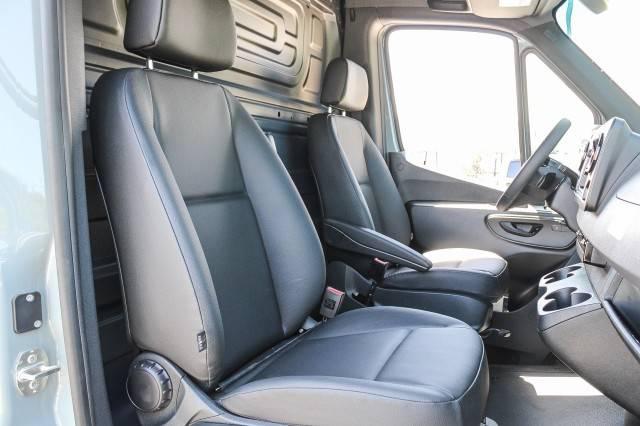 2025 Mercedes-Benz Sprinter 2500 Standard Roof 4-Cyl Diesel
