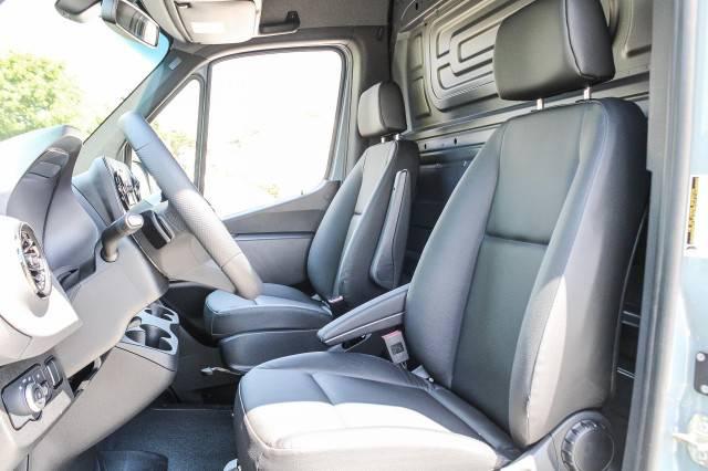 2025 Mercedes-Benz Sprinter 2500 Standard Roof 4-Cyl Diesel