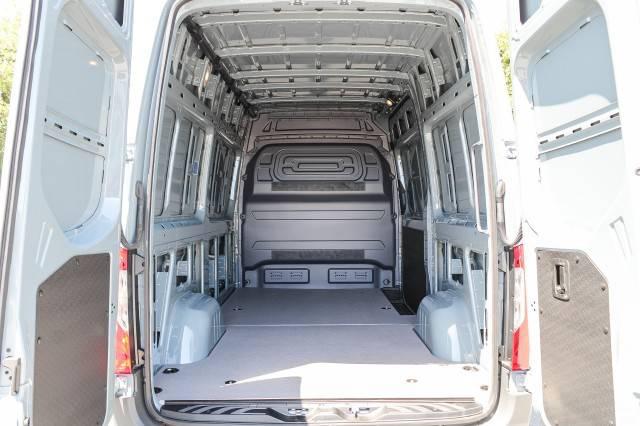 2025 Mercedes-Benz Sprinter 2500 Standard Roof 4-Cyl Diesel
