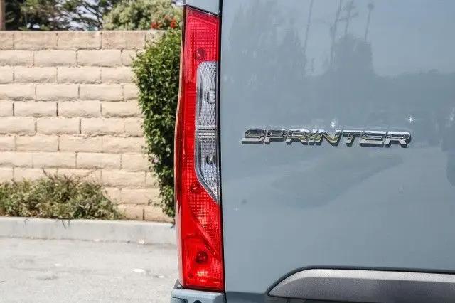 2025 Mercedes-Benz Sprinter 2500 Standard Roof 4-Cyl Diesel