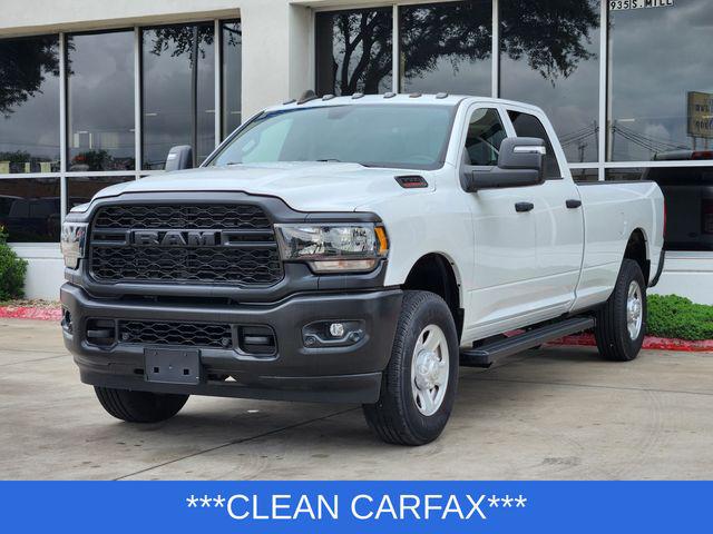 2023 RAM 3500 Tradesman Crew Cab 4x4 8 Box