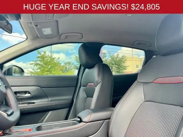 2025 Nissan Kicks SR Intelligent AWD