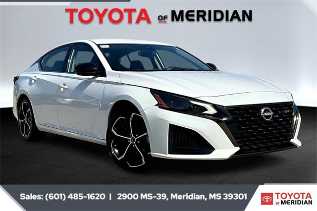 2023 Nissan Altima SR FWD