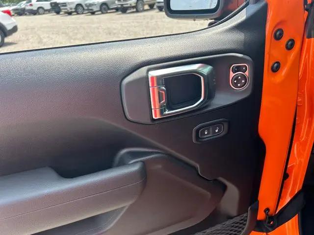 2025 Jeep Gladiator Sport S