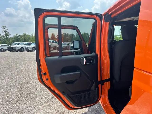 2025 Jeep Gladiator Sport S