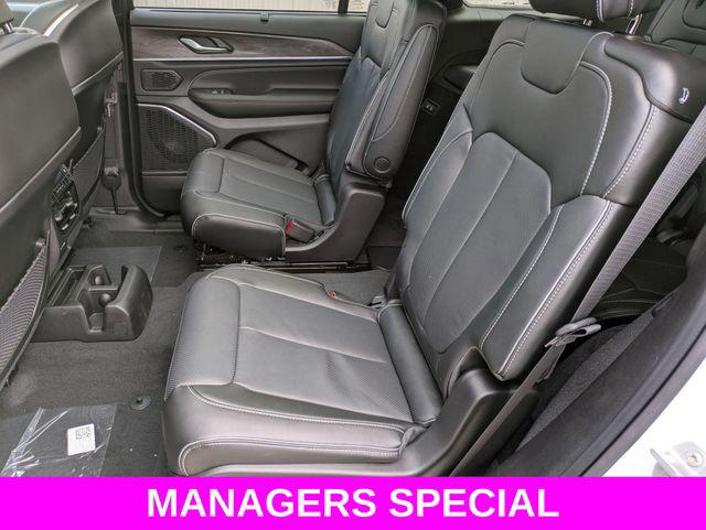 2025 Jeep Grand Cherokee L Overland 4x4