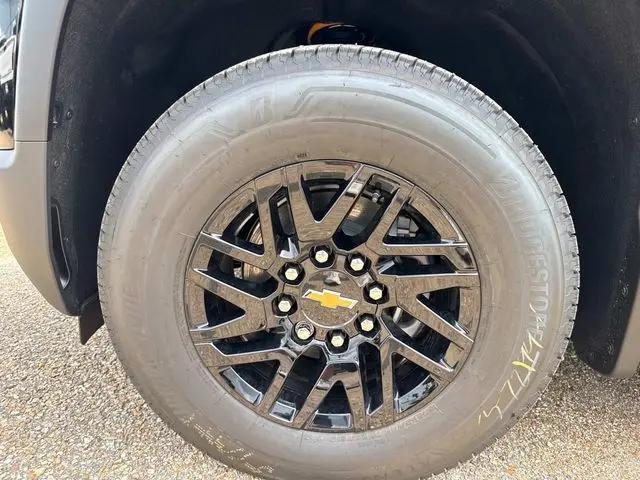 2025 Chevrolet Silverado EV LT