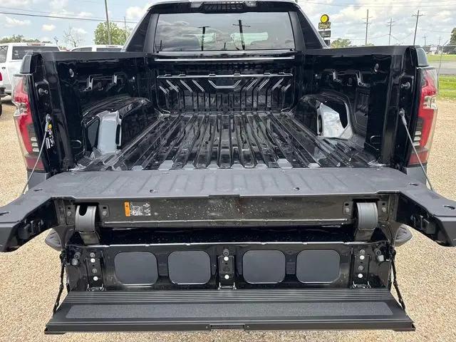 2025 Chevrolet Silverado EV LT