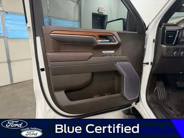 2023 GMC Sierra 1500 4WD Crew Cab Short Box Denali
