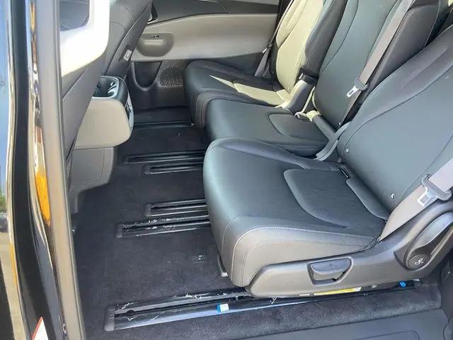 2025 Kia Carnival MPV LXS