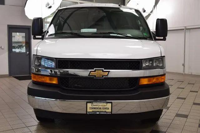 2025 Chevrolet Express Cutaway Work Van