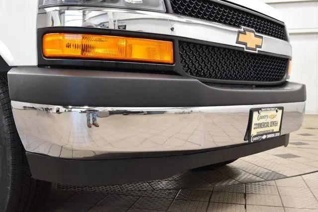 2025 Chevrolet Express Cutaway Work Van