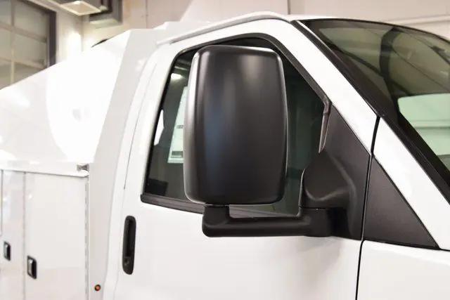 2025 Chevrolet Express Cutaway Work Van
