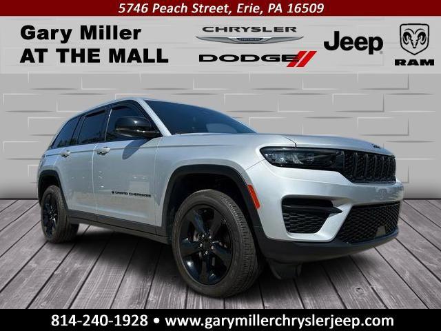 2023 Jeep Grand Cherokee Altitude 4x4 2023 Jeep Grand Cherokee Altitude 4x4