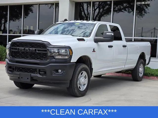 2023 RAM 3500 Tradesman Crew Cab 4x4 8 Box