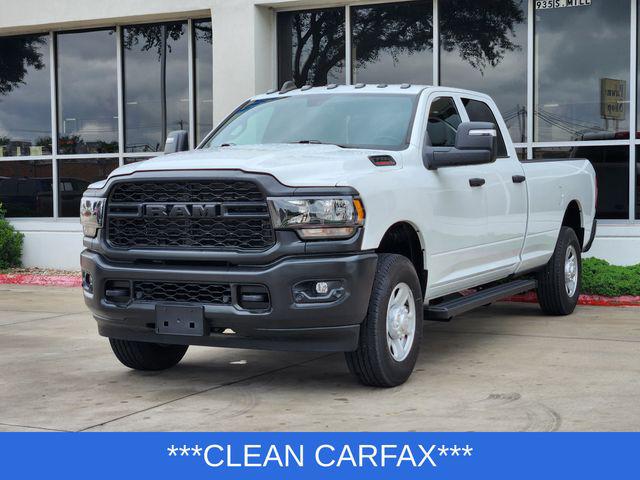 2023 RAM 3500 Tradesman Crew Cab 4x4 8 Box