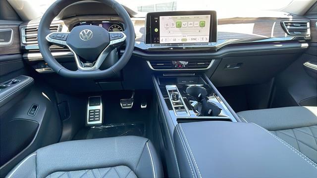 2025 Volkswagen Atlas 2.0T SEL Premium R-Line