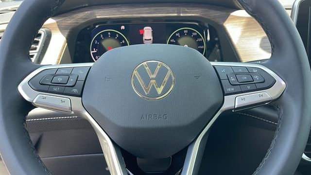 2025 Volkswagen Atlas 2.0T SEL Premium R-Line