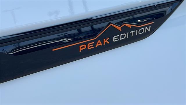 2025 Volkswagen Atlas 2.0T Peak Edition