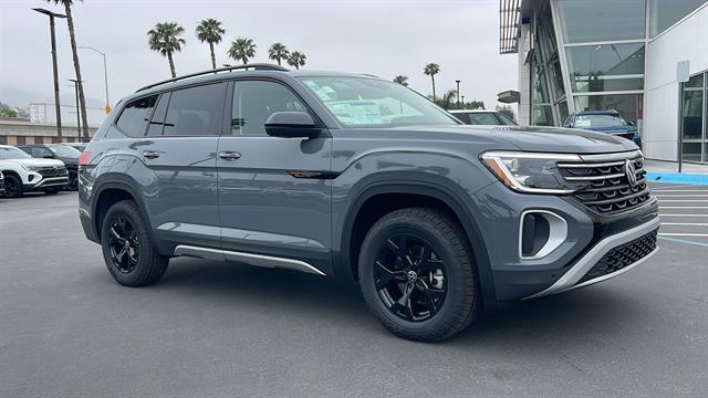 2025 Volkswagen Atlas 2.0T Peak Edition for sale in Corona, CA
