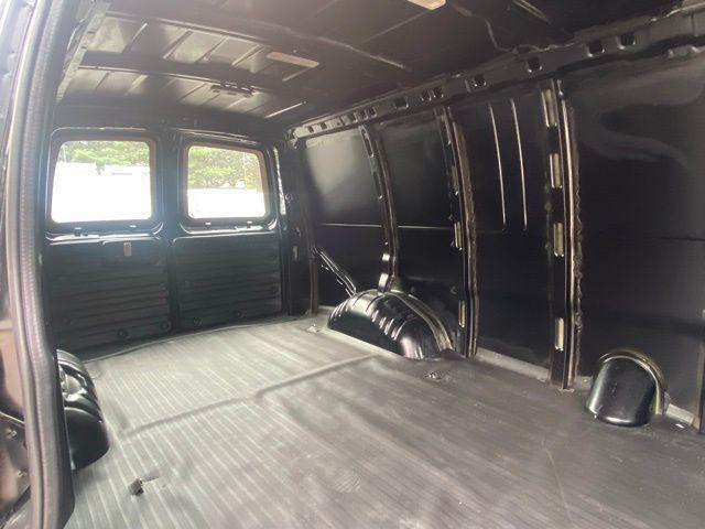 2025 GMC Savana Cargo RWD 3500 Extended Wheelbase Work Van