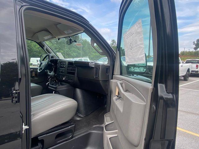 2025 GMC Savana Cargo RWD 3500 Extended Wheelbase Work Van