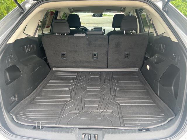 2022 Ford Edge SE